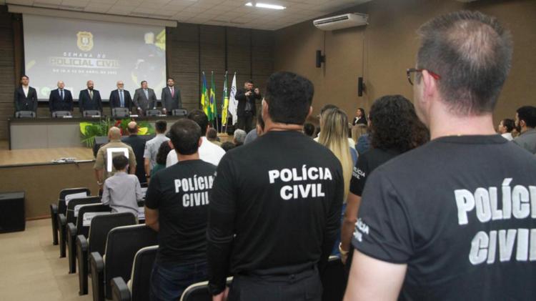 Presidente Kaká Barbosa recebe a comenda Mérito da Polícia Civil do Estado do Amapá