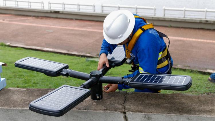 Luminárias com energia limpa são instaladas no entorno da Fortaleza de São José de Macapá