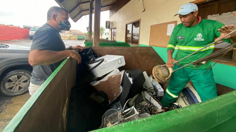 ‘Pode ser reutilizada no sistema de logística reversa’, diz aposentado ao descartar enceradeira no Ecoponto de Macapá