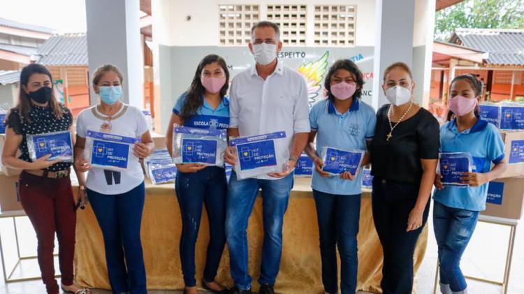 Circuito Educação: Escolas de Santana recebem visita da equipe de governo