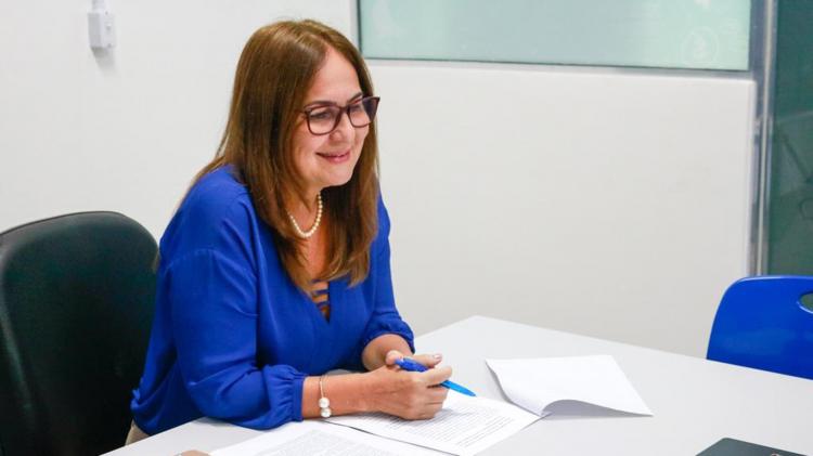 Secretária de educação do Amapá reforça a necessidade do trabalho em conjunto para fortalecer o ensino básico