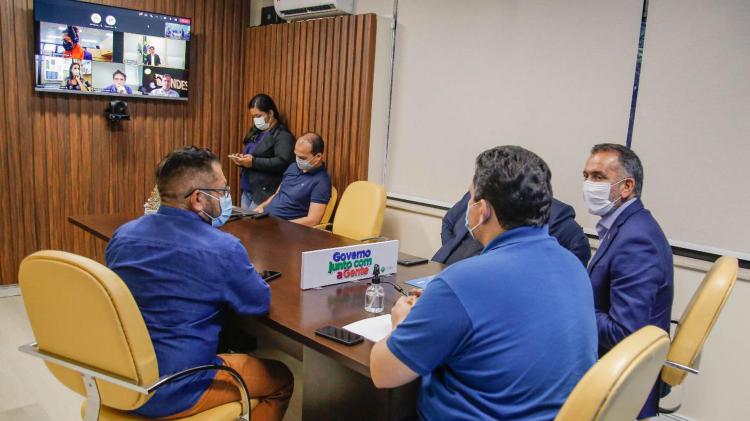 Waldez e Davi tratam liberação de recursos com BNDES para Plano Rodoviário Estadual