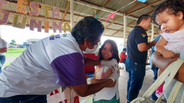 FOTOS: programa ‘Saúde para Todos’ leva consultas, vacinas e exames para o Conjunto Açucena