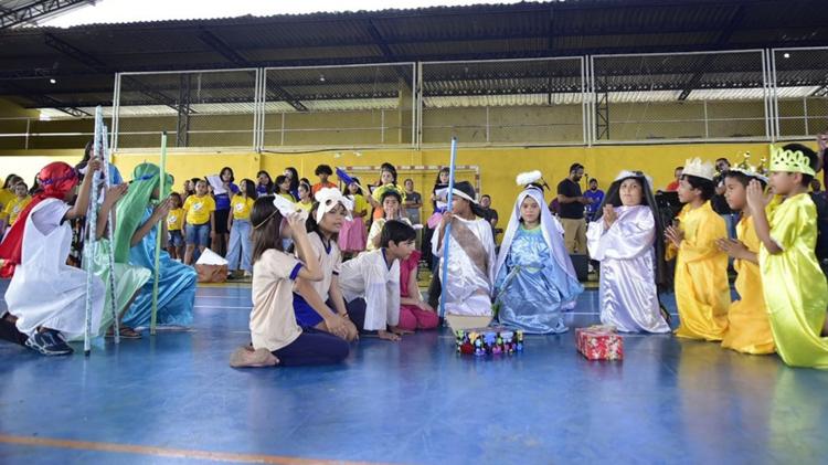 'Eu estou muito ansiosa', conta estudante que vai se apresentar na Cantata Natalina das Escolas Estaduais