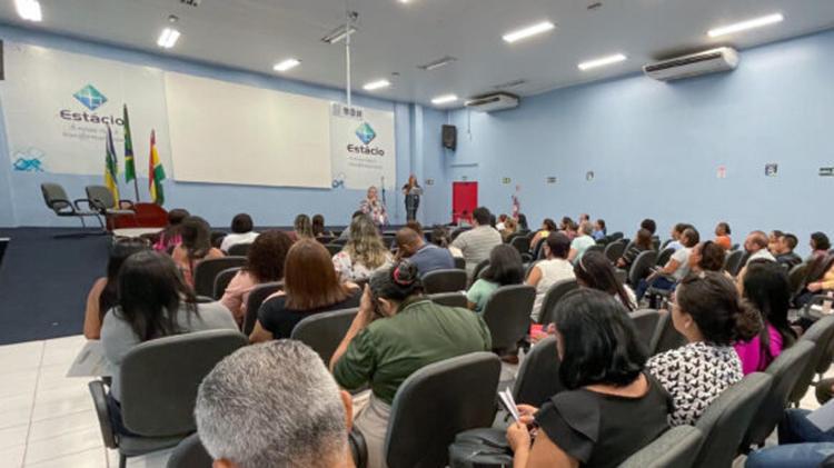 Prefeitura conclui formação continuada de profissionais da educação municipal