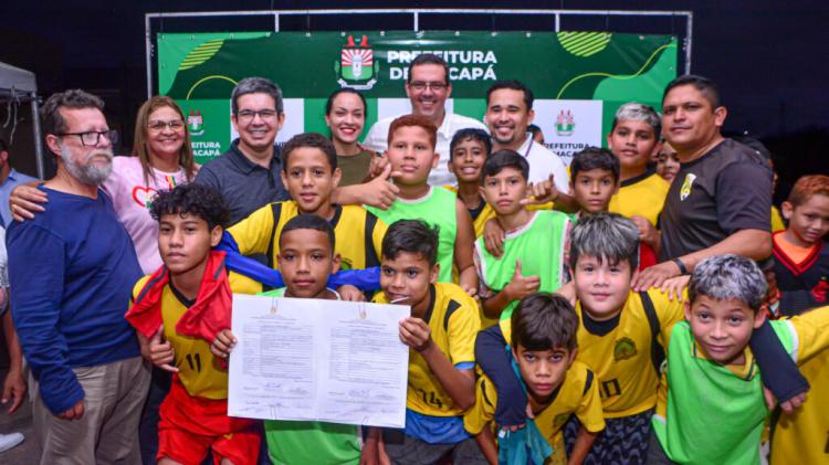 Prefeito Dr. Furlan e senador Randolfe Rodrigues assinam Ordem de Serviço para construção de Praça, no Residencial Mestre Oscar