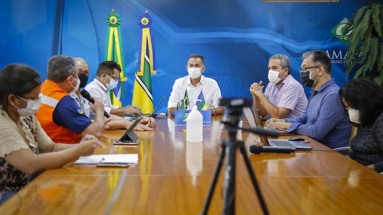 Novo decreto flexibiliza medidas e autoriza retorno gradual das aulas presenciais em agosto