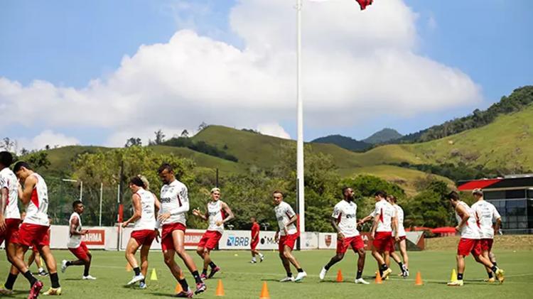 Treino, saída do CT e chegada ao Maracanã: veja ‘logística completa’ do Flamengo para jogo contra o Fluminense