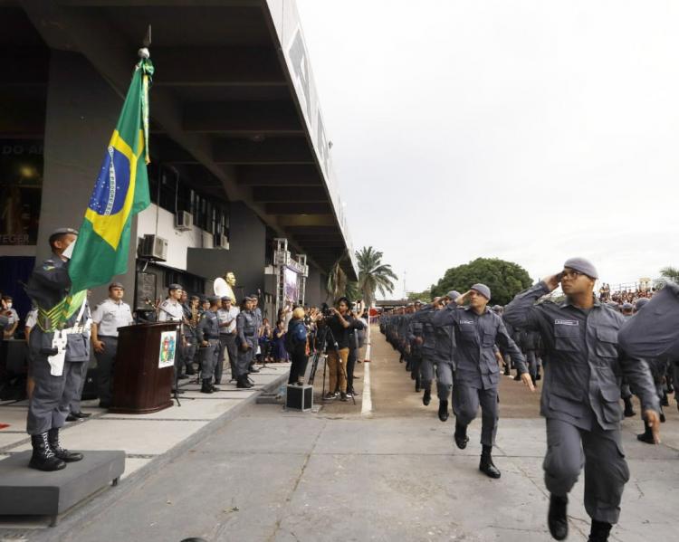 Durante formatura de novos policiais, Waldez anuncia contratação de bancas para concursos da PM e do Corpo de Bombeiros