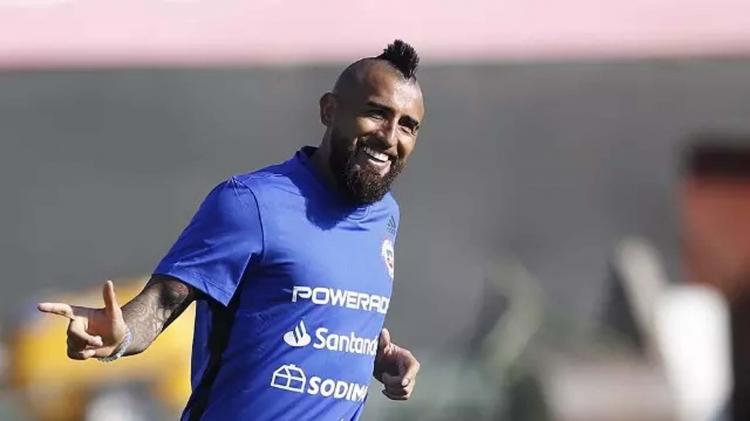 Clube turco procura Vidal, e entra na briga com Flamengo e Boca Juniors