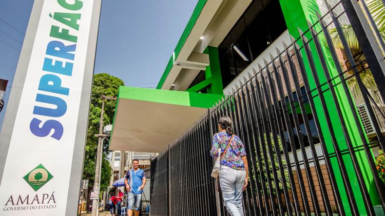 Minha Primeira Empresa: Superfácil disponibiliza espaços com computadores e acesso à internet para candidatos 
