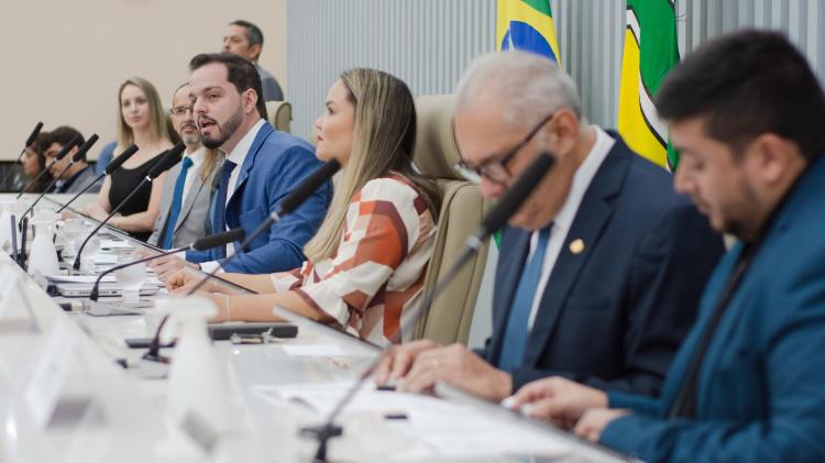 Dia do Dentista é celebrado com entrega de Moção de Aplauso na Assembleia Legislativa
