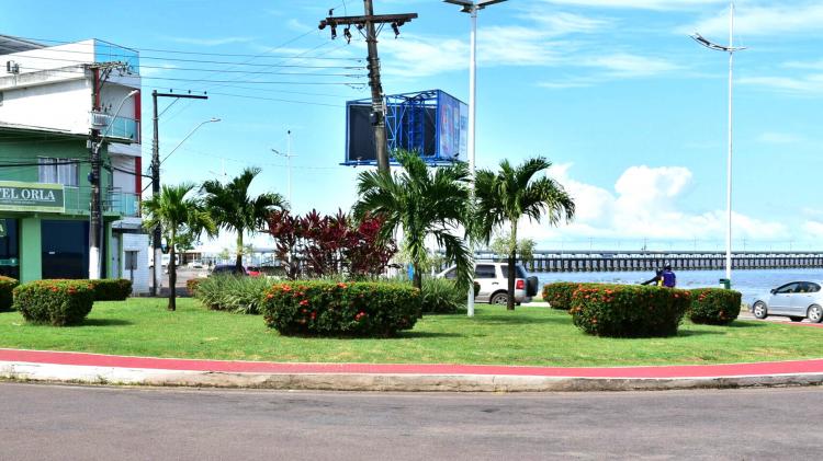 Novo conceito de paisagismo: novas espécies de plantas são utilizadas em jardins construídos pela Prefeitura Macapá