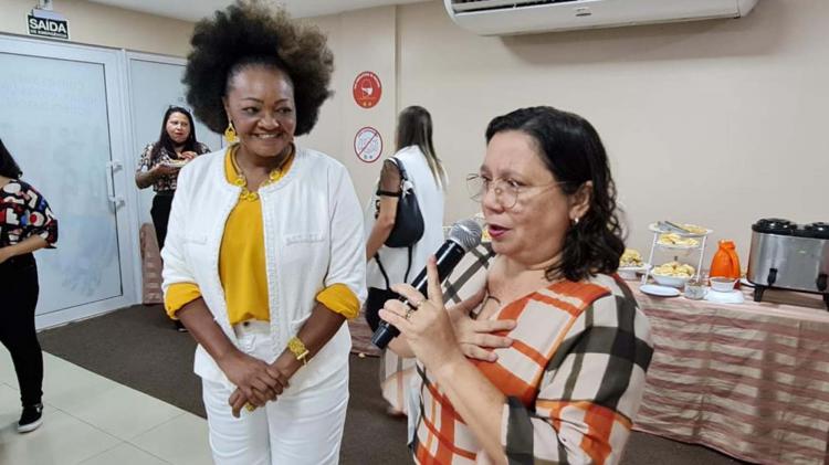 Parlamentares e servidoras do Poder Legislativo recebem homenagem pelo Dia das Mães