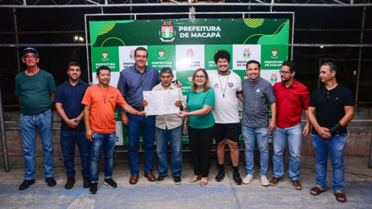 Dr. Furlan e deputada Goreth Sousa assinam Ordem de Serviço para revitalização de Complexo Esportivo, no bairro Marabaixo I