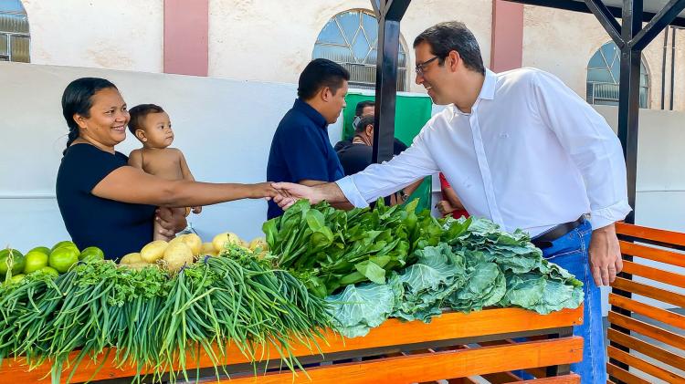 Prefeito Dr. Furlan entrega Feira do Araxá, a primeira do Plano Municipal de Macapá