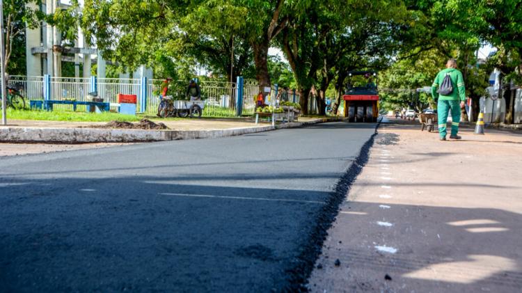 Ruas de grande fluxo em Macapá recebem recapeamento