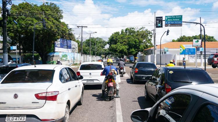 Motoristas que foram autuados podem ter desconto de 20% a 40% no pagamento da infração de trânsito