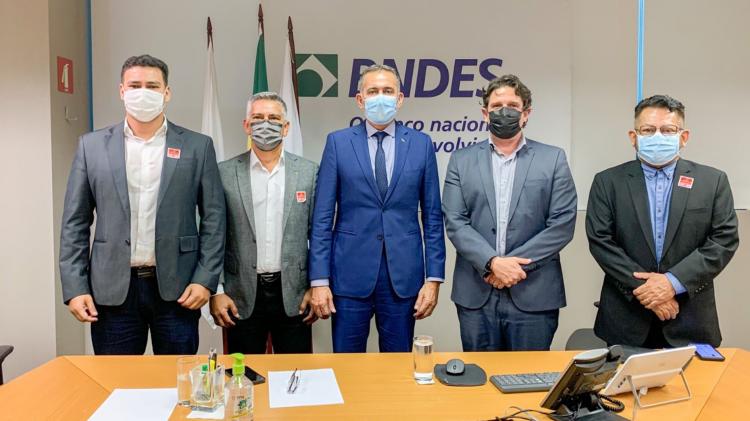 Governador Waldez inicia tratativas com BNDES para universalização de tratamento de resíduos sólidos no Amapá