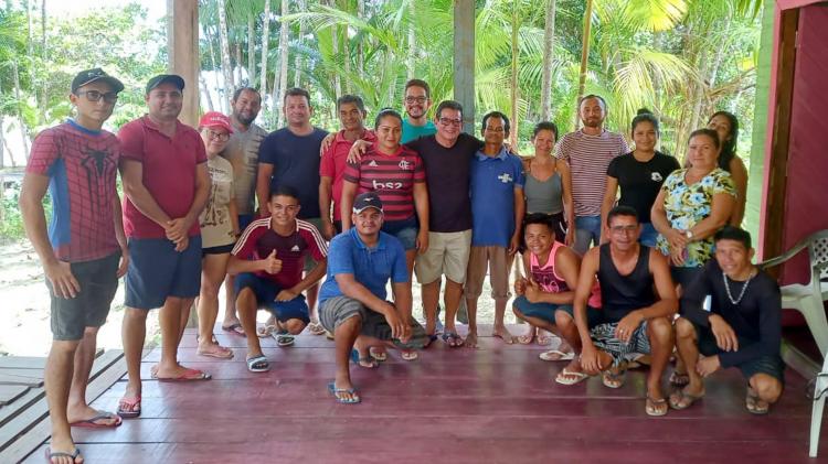 Bailique sofre com passarelas precárias