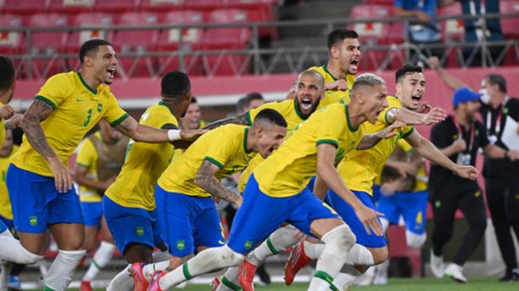 Brasil bate México nos pênaltis e pega a Espanha na disputa do ouro 