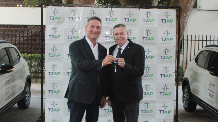 TJAP faz aquisição de 10 veículos automotores fruto de emenda do senador Lucas Barreto