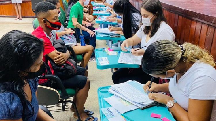 Campanha de 12 horas de imunização contra covid-19 alcança mais de 10,7 mil pessoas em Macapá
