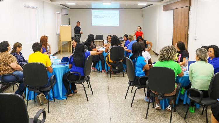 Amapá forma gestores e coordenadores para o Programa Criança Alfabetizada nos 16 municípios