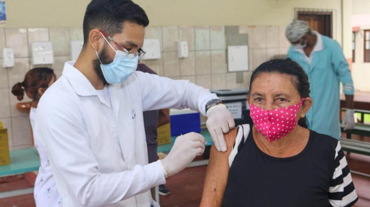 Prefeitura de Macapá realiza nova chamada para oferta da 3ª dose para pessoas acima de 65 anos
