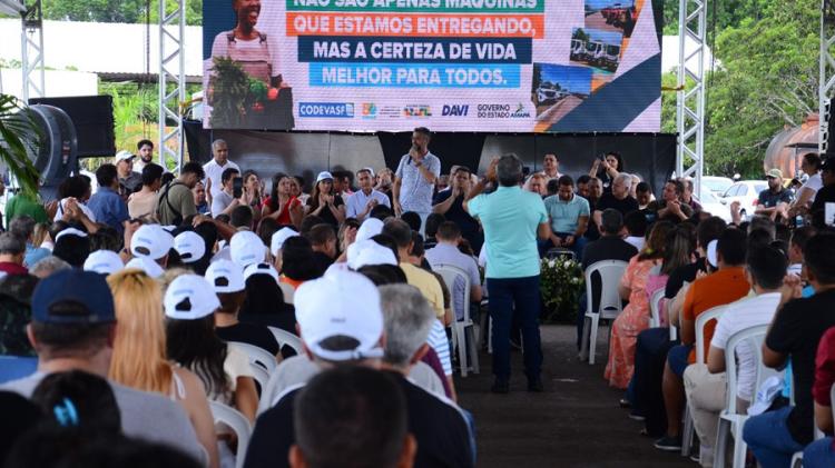 GEA e Ministério da Integração entregam mais de R$ 23 milhões em equipamentos para desenvolver municípios