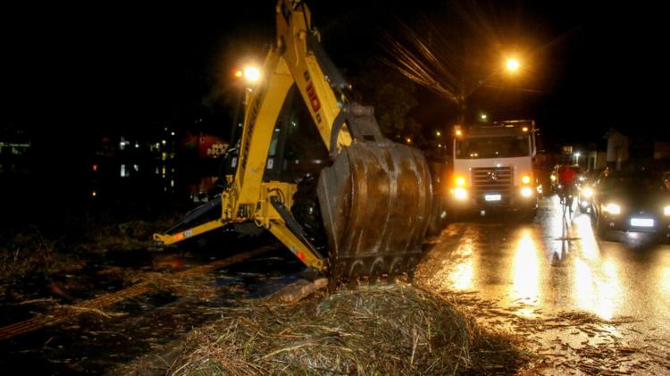 Prefeitura de Macapá realiza trabalho de assistência e recuperação na cidade após chuvas