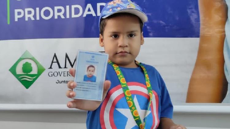 Abril Azul: Governo inicia entrega do Cordão de Girassol para pessoas com deficiências ocultas em Laranjal do Jari