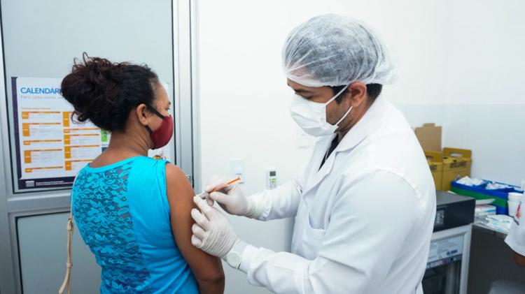 Prefeitura de Macapá inicia vacinação de pessoas de 18 a 25 anos nesta terça-feira (27); confira os demais públicos
