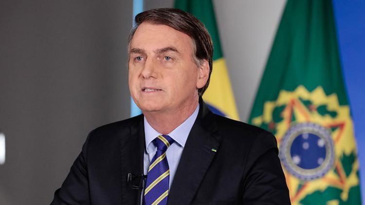 Bolsonaro sente dores e é internado em hospital de Brasília