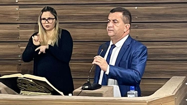 Prefeitura atende vereador Gian do Nae e realiza limpeza em trecho da rua Professor Tostes