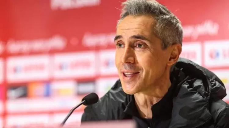 Acertado com o Fla, Paulo Sousa considera duas peças como fundamentais na escalação