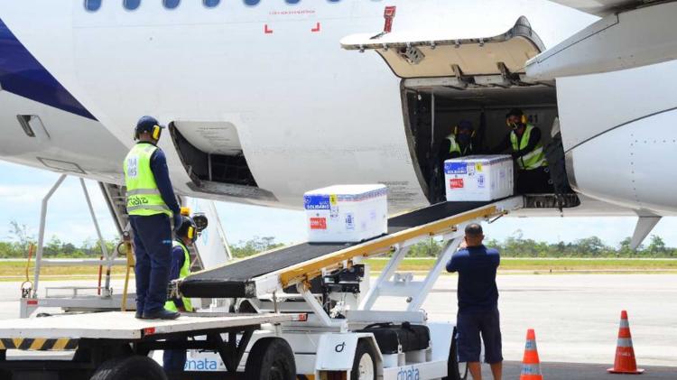 Amapá recebe 11.200 doses de vacina; mais 42.910 doses chegam nos próximos dias