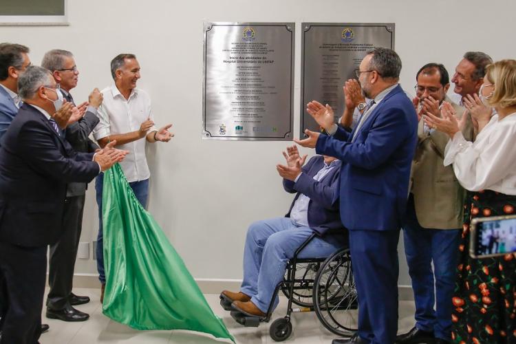 Waldez e Bancada Federal inauguram oficialmente a 1ª etapa do Hospital Universitário