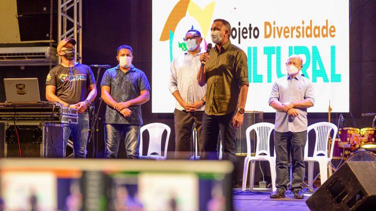 Governador destaca investimentos na cultura de Santana durante aniversário de 34 anos da cidade