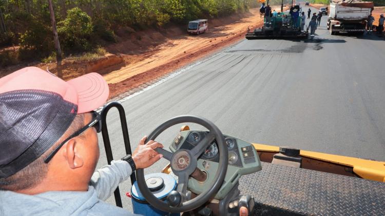 Plano Rodoviário Estadual: Governo do Amapá avança na pavimentação da Rodovia AP-070