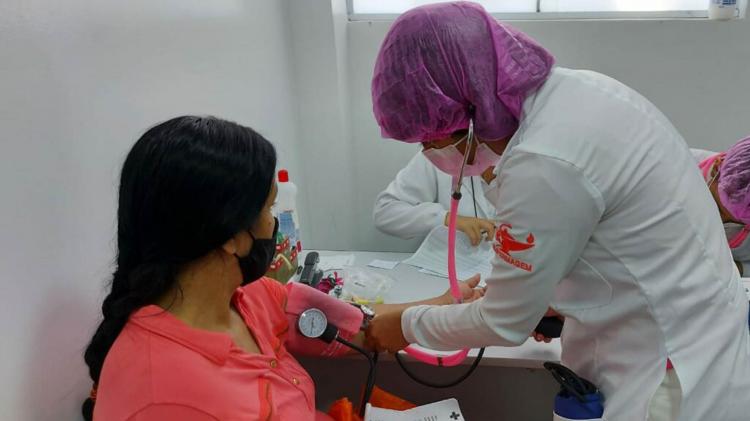 Outubro Rosa: programação segue atendendo mulheres de distritos e bairros de Macapá