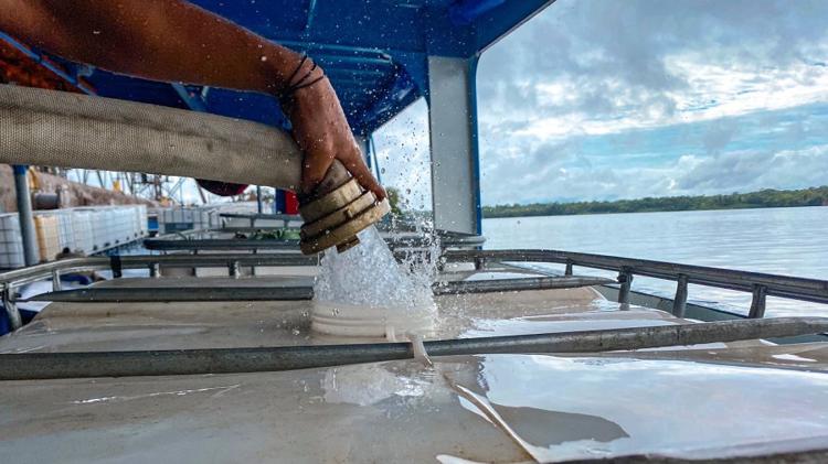 GEA envia mais 200 mil litros de água doce para o arquipélago do Bailique