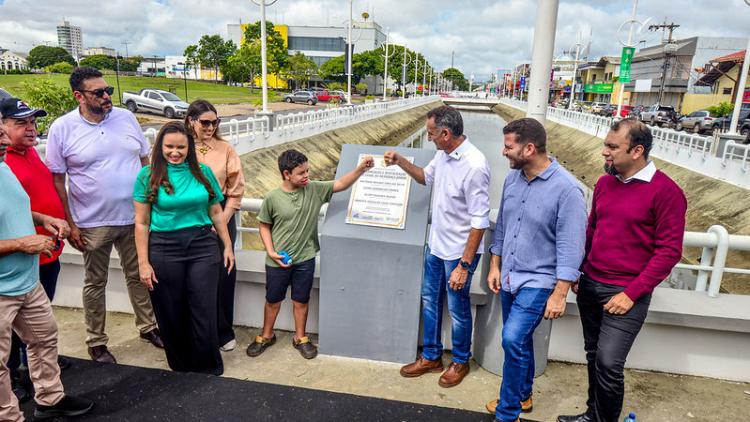 Waldez entrega Canal da Mendonça Junior totalmente revitalizado