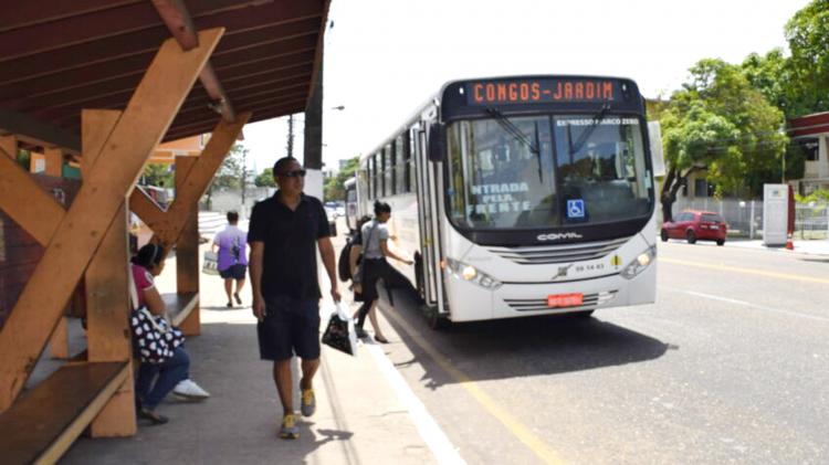 Em Macapá, dois terminais de ônibus e aumento da frota garante transporte para foliões do bloco ‘A Banda’