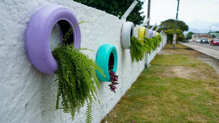Projeto Jardins na Cidade revitaliza área ao lado do cemitério São José, em Macapá