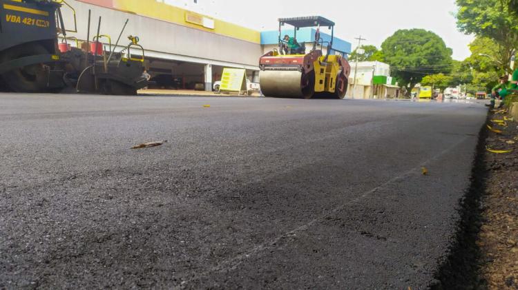 Em Macapá, dois quilômetros da Avenida Raimundo Álvares da Costa são recapeados