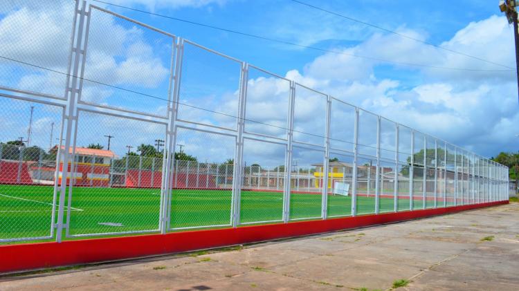 Revitalização de arenas esportivas em Macapá e Santana segue para etapa final