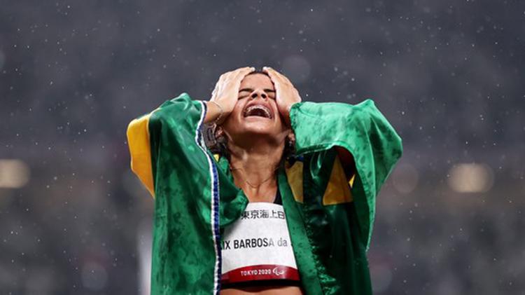 Jardênia Felix é bronze nos 400m aos 17 anos