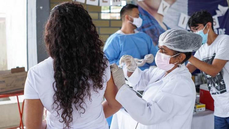 Vacinação contra a Covid-19 em Macapá atende pessoas com 38 anos nesta sexta-feira (9); veja os demais públicos