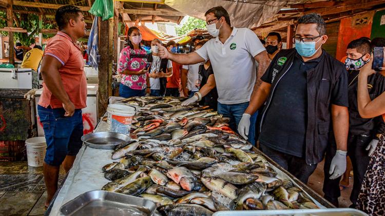 Peixe Tucuju: Vigilância em Saúde e secretariado fiscalizam comércio de pescado nas feiras da capital